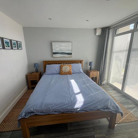 Entire Guest Suite In Four Mile Bridge, Rhoscolyn 밸리 외부 사진